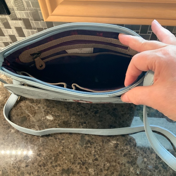 ANUSHKA HANDBAG - NWOT.   Butterflies… Cross body, bag with matching wallet…. - Picture 5 of 8